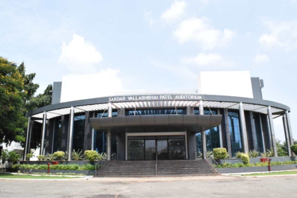 Sardar Vallabhbhai Patel Institute of Management (SVPIOM), Anand